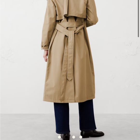Classic Tan Trench Coat - Picture 3 of 6